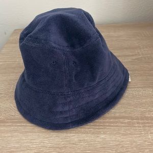 Uniqlo bucket hat